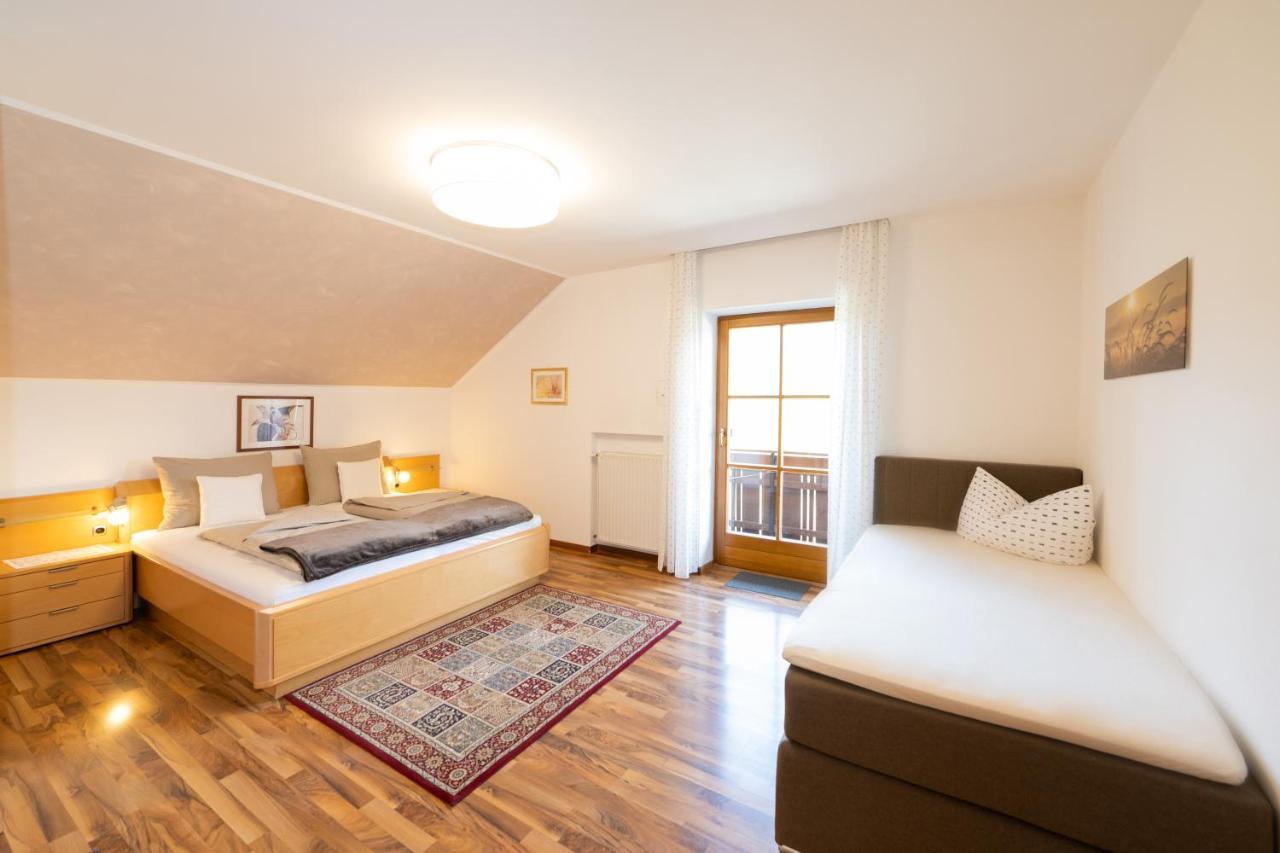 Ferienwohnungen Lanserhof Eppan an der Weinstraße Buitenkant foto