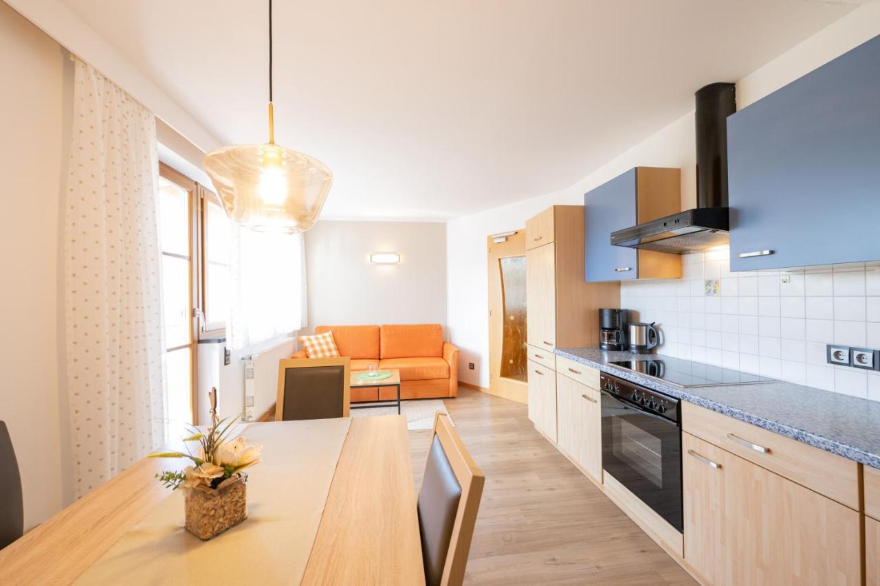 Ferienwohnungen Lanserhof Eppan an der Weinstraße Buitenkant foto